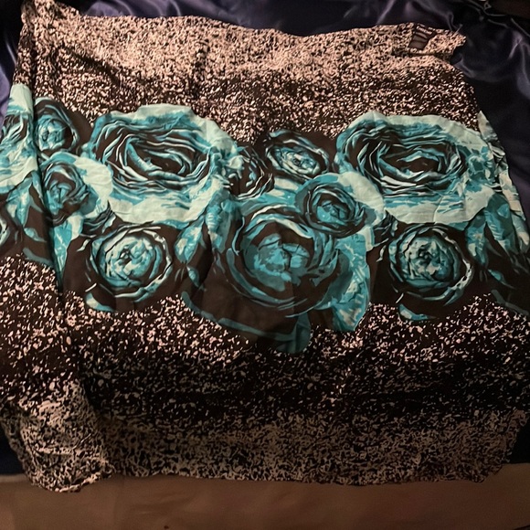 Bebe blue roses sarong NWOT - Picture 1 of 2